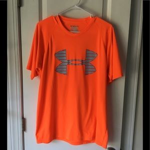 Men’s Heat gear, Under Armour T-shirt.